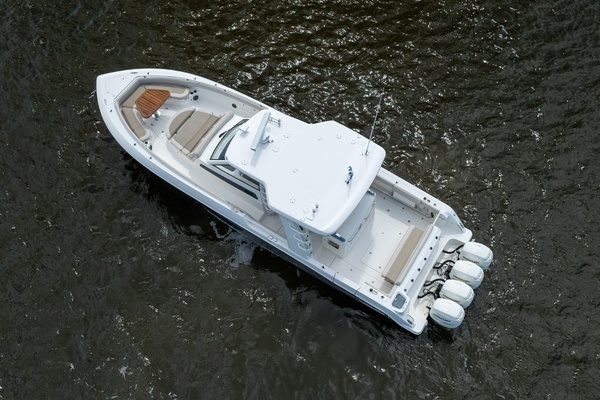 2017 Boston Whaler 42