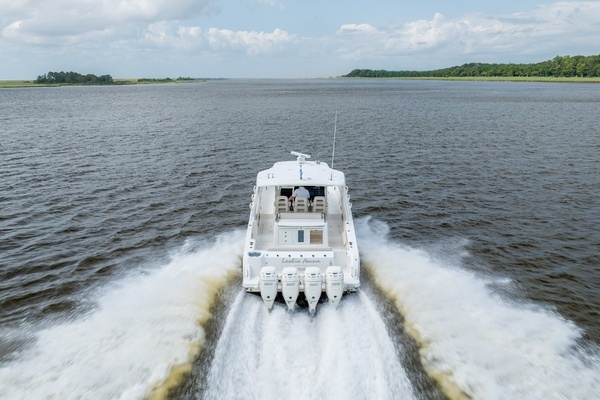 2017 Boston Whaler 42