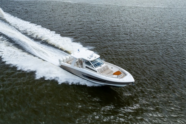 2017 Boston Whaler 42