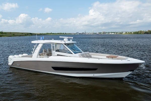 2017 Boston Whaler 42