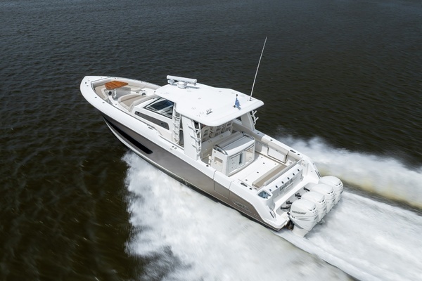 2017 Boston Whaler 42