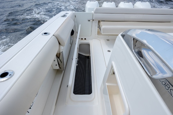2017 Boston Whaler 42