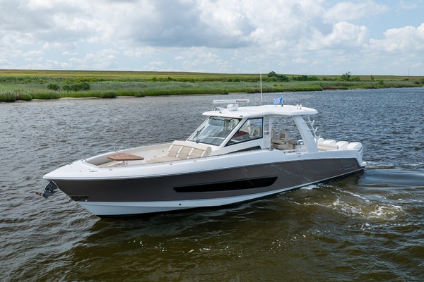 Leslie Ann 42ft Boston Whaler Yacht For Sale