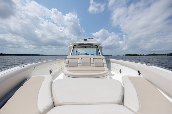 2017 Boston Whaler 42
