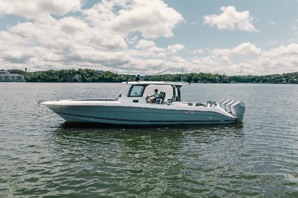 42ft HCB Yacht For Sale