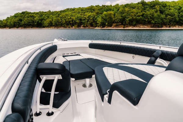 42ft HCB Yacht For Sale
