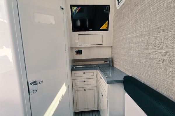42ft HCB Yacht For Sale