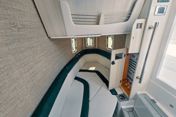 42ft HCB Yacht For Sale