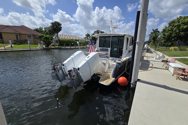 Exclusive Puffin 39ft Back Cove Yacht For Sale
