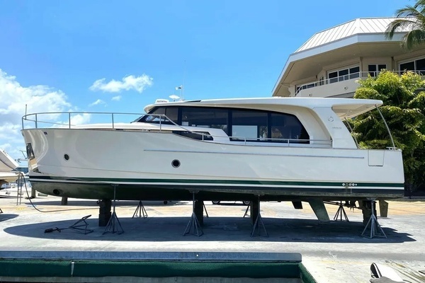 2019 Greenline 40