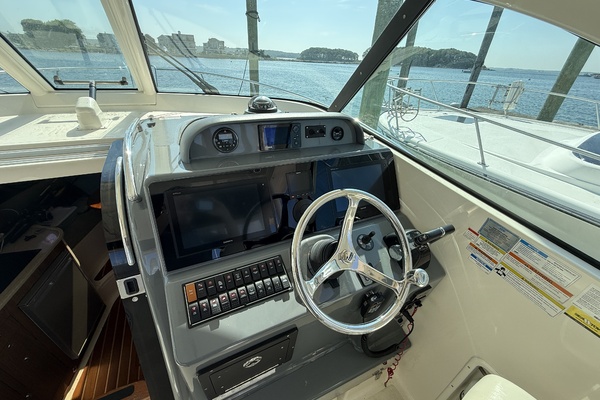Debra Ann 34ft Pursuit Yacht For Sale