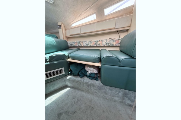 27ft Wellcraft Yacht For Sale