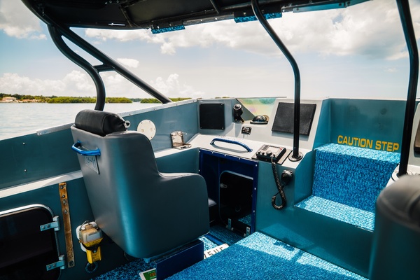 27ft Interceptor Yacht For Sale