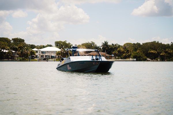 27ft Interceptor Yacht For Sale