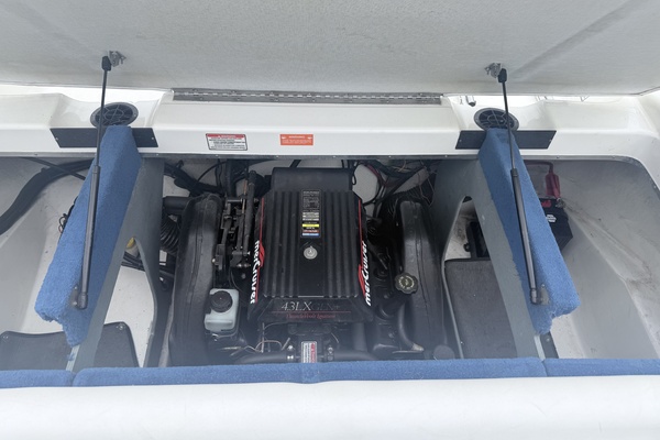 18ft Sea Ray Yacht For Sale