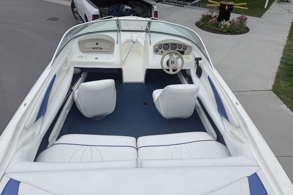 18ft Sea Ray Yacht For Sale