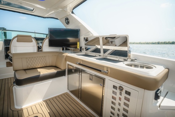 2021 Sea Ray 40