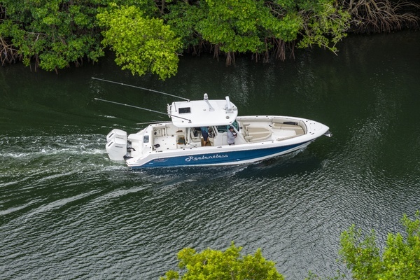 2023 Boston Whaler 36
