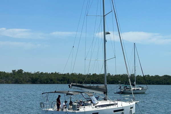FAR NIENTE 43ft Jeanneau Yacht For Sale