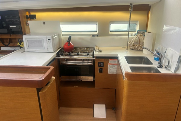 FAR NIENTE 43ft Jeanneau Yacht For Sale