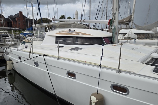 42ft Fountaine Pajot Yacht For Sale