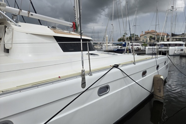 42ft Fountaine Pajot Yacht For Sale
