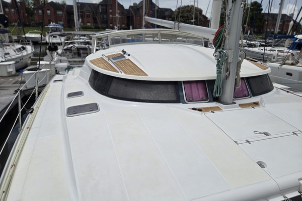 42ft Fountaine Pajot Yacht For Sale