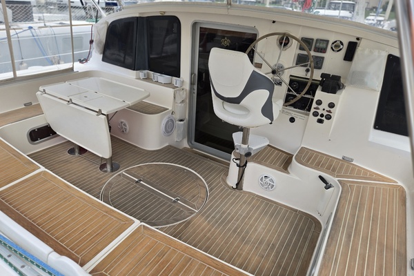 42ft Fountaine Pajot Yacht For Sale