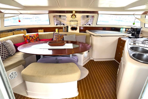 42ft Fountaine Pajot Yacht For Sale