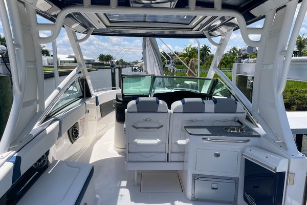 28ft Chaparral Yacht For Sale