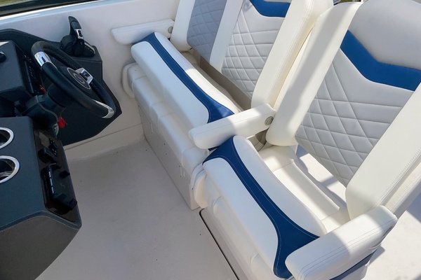 28ft Chaparral Yacht For Sale