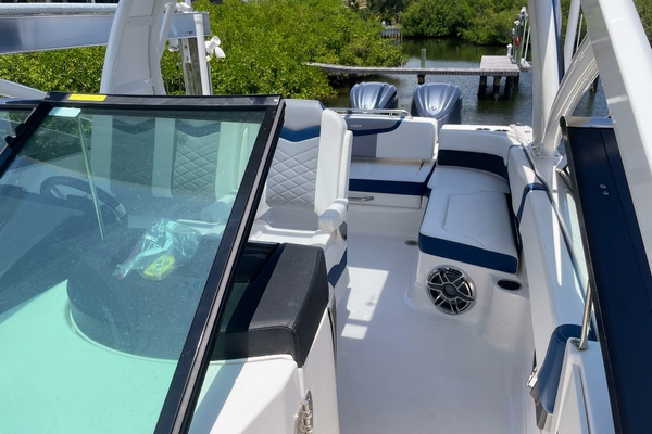 28ft Chaparral Yacht For Sale