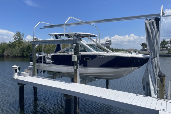28ft Chaparral Yacht For Sale
