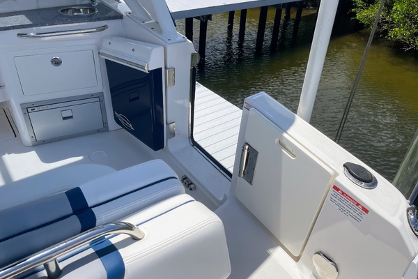 28ft Chaparral Yacht For Sale