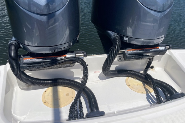 28ft Chaparral Yacht For Sale