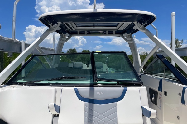 28ft Chaparral Yacht For Sale