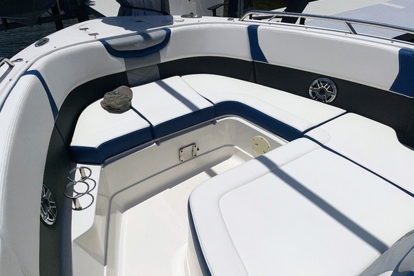 28ft Chaparral Yacht For Sale