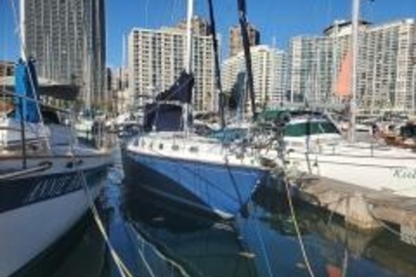 39-ft-Hughes Columbia-1981-Center Cockpit-KRAKEN Honolulu Hawaii United States  yacht for sale