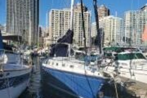 KRAKEN 39ft Hughes Columbia Yacht For Sale