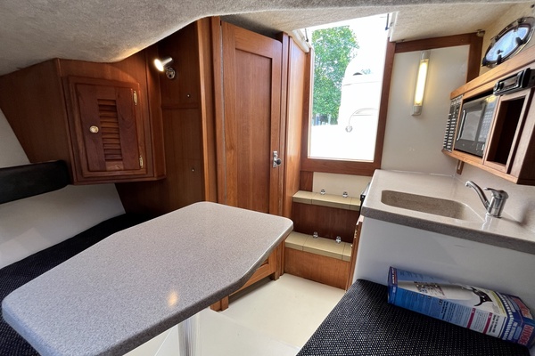 29ft Albemarle Yacht For Sale