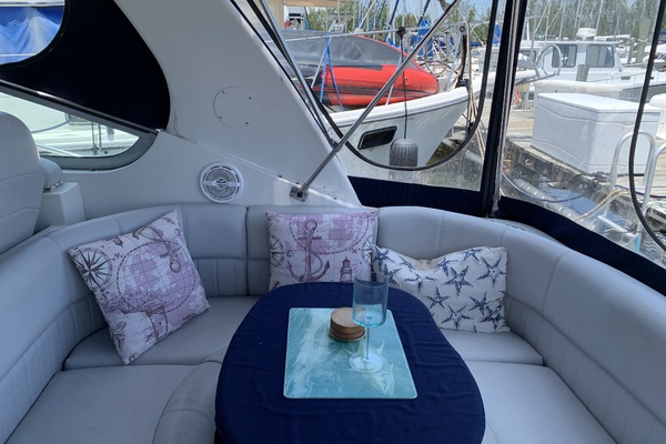 GEORGIE GIRL 32ft Four Winns Yacht For Sale