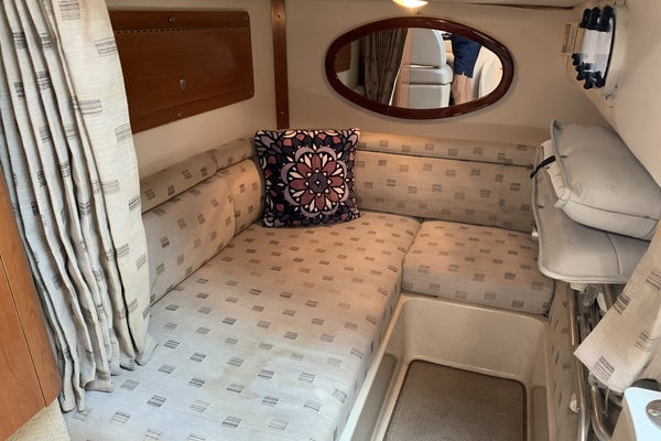 GEORGIE GIRL 32ft Four Winns Yacht For Sale