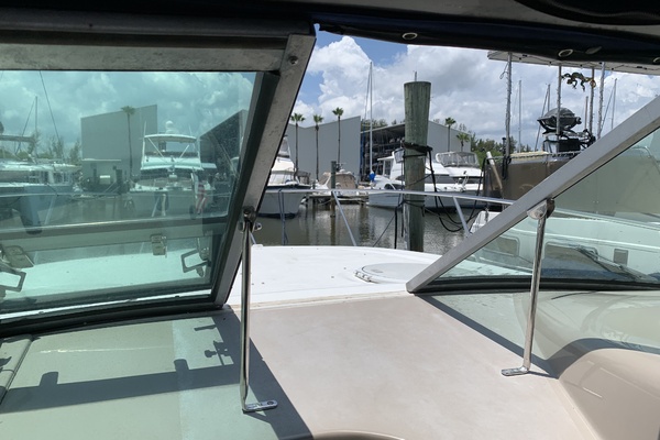 GEORGIE GIRL 32ft Four Winns Yacht For Sale