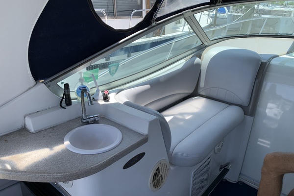 GEORGIE GIRL 32ft Four Winns Yacht For Sale