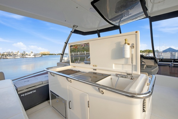 Little Lebowski 44ft Aquila Yacht For Sale
