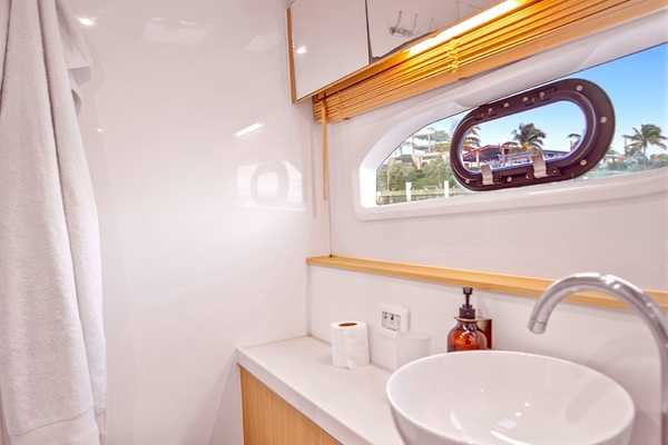 Little Lebowski 44ft Aquila Yacht For Sale