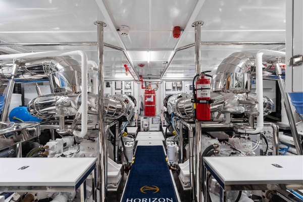 THE ROCK 100ft Horizon Yacht For Sale