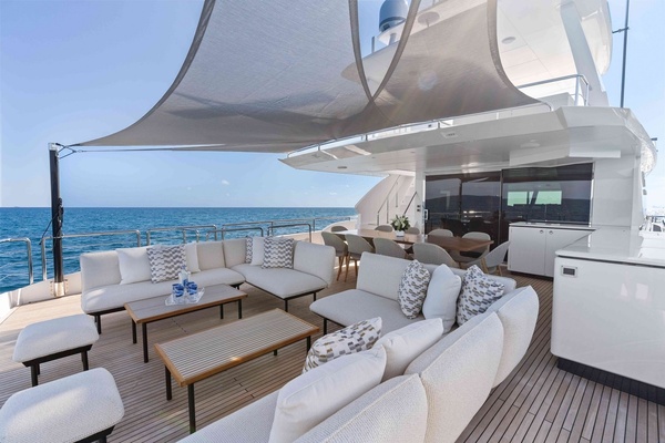 THE ROCK 100ft Horizon Yacht For Sale