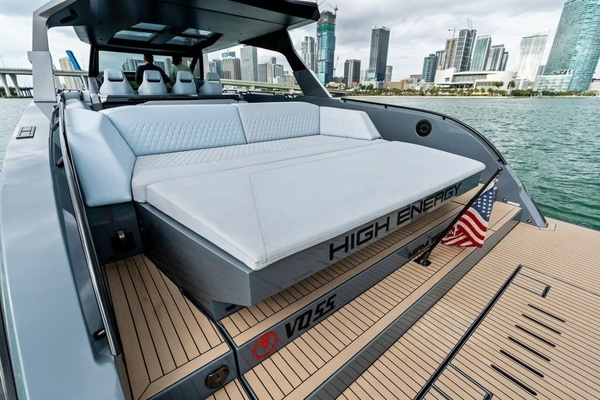 2024 Vanquish Yachts 57
