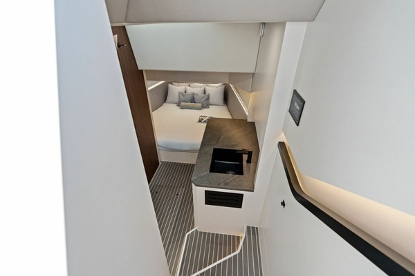 2024 Vanquish Yachts 57